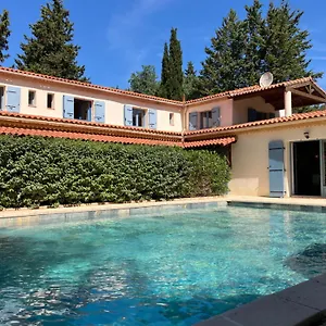 https://la-bastide-du-val.fr-provencehotel.com